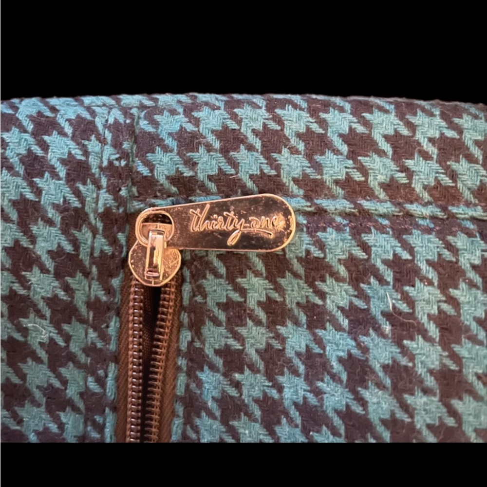 Lovely Thirty-one purse with adjustable strap - Picture 3 of 6